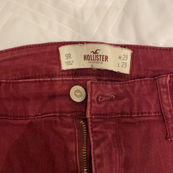 High-waisted Hollister Skinny Jeans - Picture 2 of 2